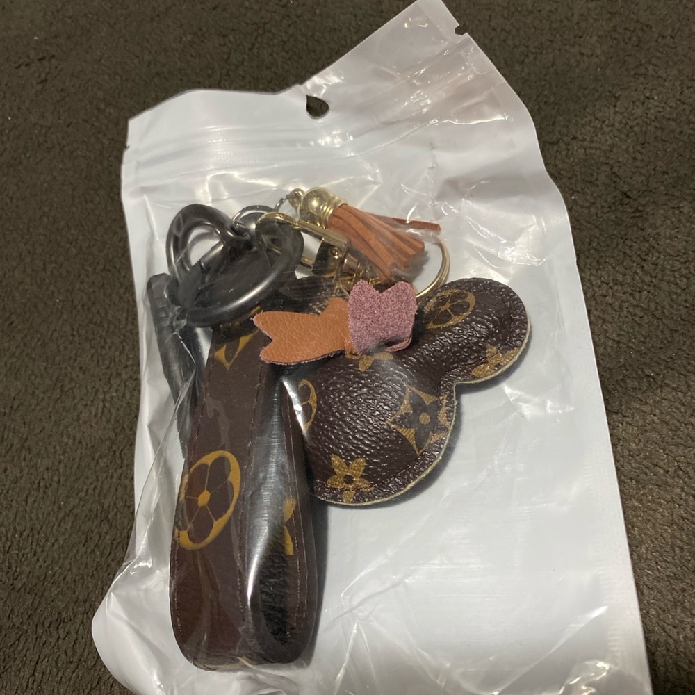 Fancy Key Chain - Picture 5 of 6